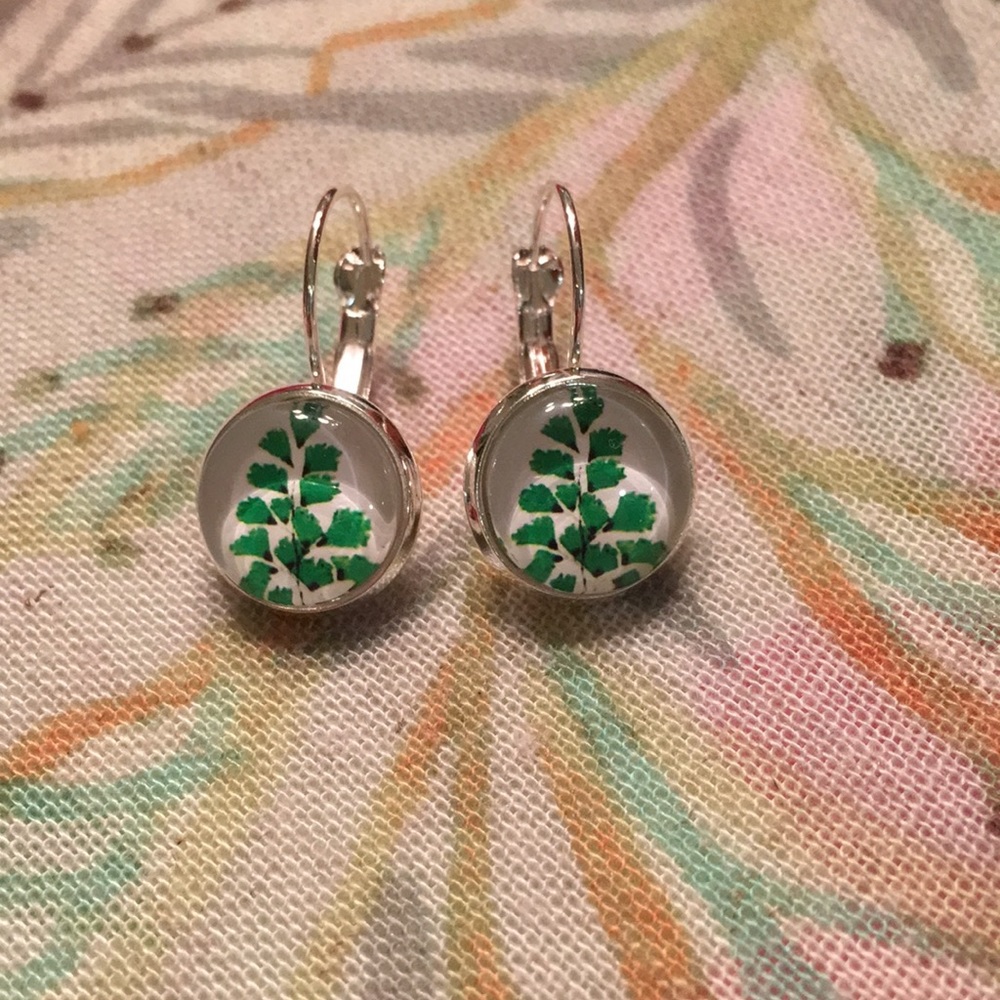 Green Ferns Botanical glass earrings NWT